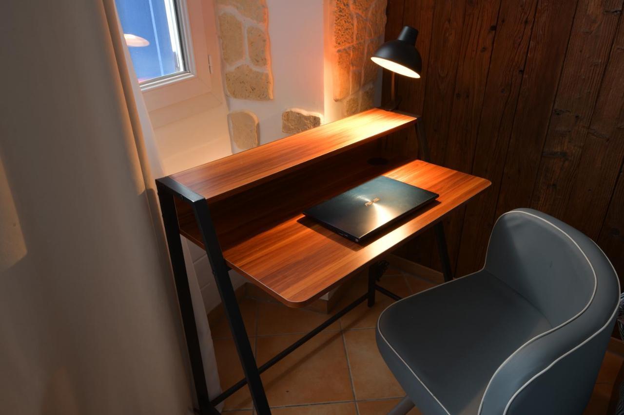 Aux 4 Logis Appart-Hotel - Studio Le City - Petit Dejeuner Inclus 1Ere Nuit Foix Eksteriør bilde