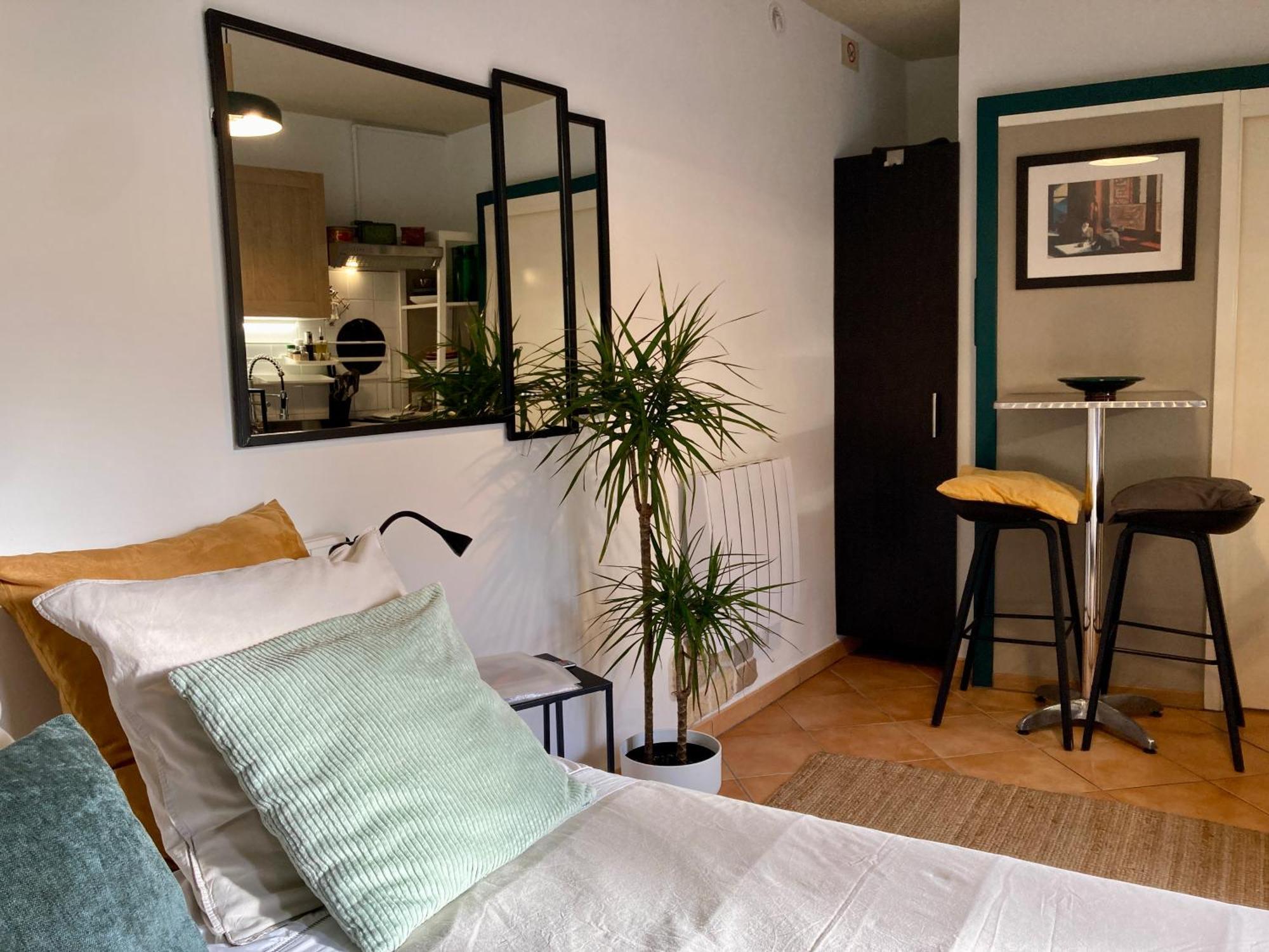 Aux 4 Logis Appart-Hotel - Studio Le City - Petit Dejeuner Inclus 1Ere Nuit Foix Eksteriør bilde